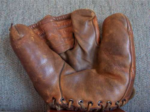 Joe DiMaggio OK Faux Finger Front